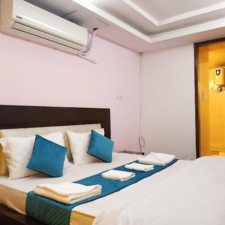 Hotel Blueberry Нью-Делі Екстер'єр фото