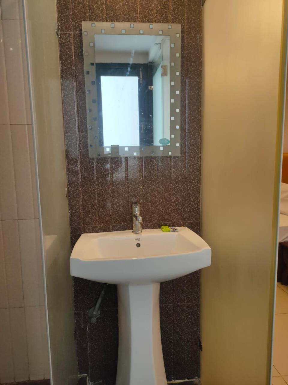 Hotel Blueberry Нью-Делі Екстер'єр фото